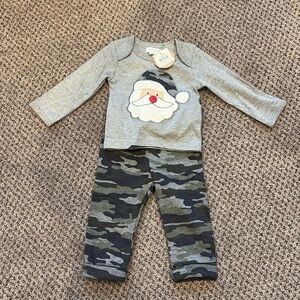 NWT Mudpie Camo Christmas outfit 0-6m